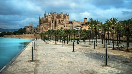 I’m a Brit in Majorca - rise in price of food at restaurants has made island unaffordable