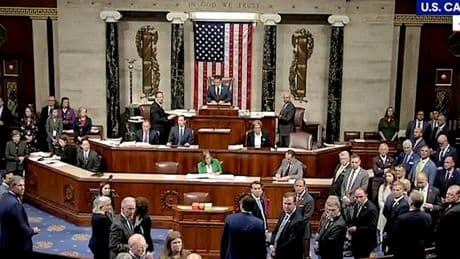 Eklat in Washington – Gedenkminute für Charlie Kirk gerät zu lautstarkem Streit
