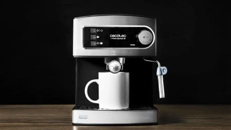Si te gusta el buen café, Cecotec tiene la cafetera perfecta y fácil de usar por poco más de 70 euros