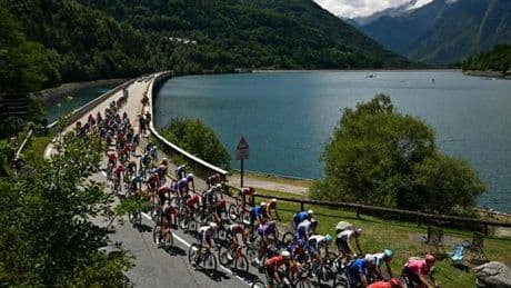 EN DIRECT | Tour de France 2025 : Primoz Roglic, Lenny Martinez et d’autres coureurs s’échappent dans le col du Glandon, lors de la dix-huitième étape