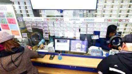 El boleto premiado del Euromillones en Logroño pertenece a 29 trabajadores de Mercedes Benz Vitoria