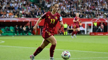 Vor Frauen-EM - DFB-Star wechselt zu Real