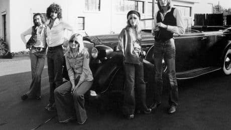 Fleetwood Mac Returns To The Band’s All-Time Chart Peak