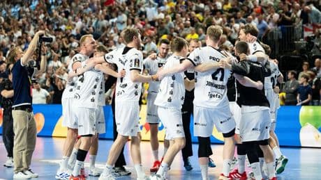 Drama und Favoritensieg: Kiel und Melsungen kämpfen um Handball-Pokal