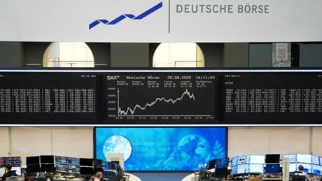 Borsa, Europa in rosso. Parigi la peggiore, a Piazza Affari giù le banche