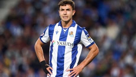 Martin Zubimendi raises doubt over £50m Arsenal transfer after medical claim