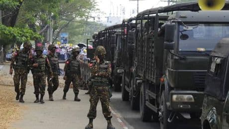 Myanmar ordusu Mogok'a saldırdı: 21 can kaybı