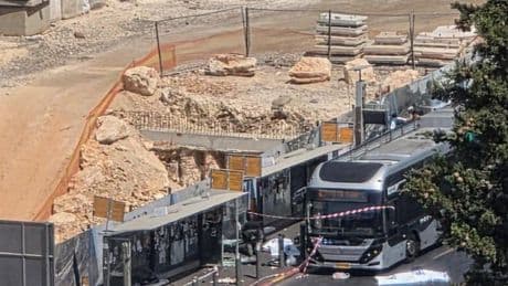 Un tiroteo en Jerusalén deja al menos 5 muertos y 12 heridos en un ataque terrorista en Ramot, al norte de la ciudad