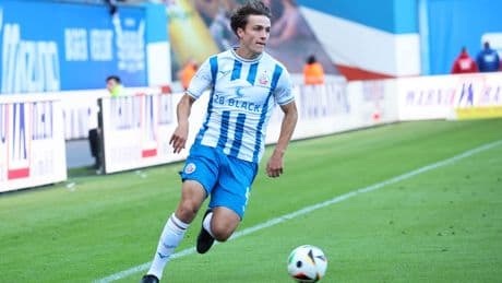 Sportchef schwärmt von ihm - Hansa Rostock verlängert mit Mittelfeld-Talent