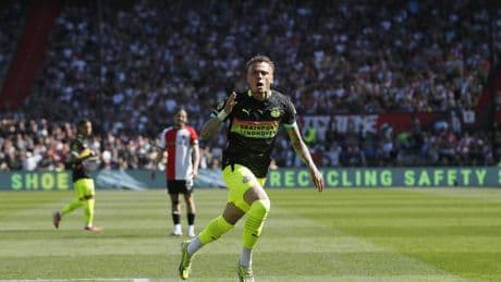 Zo lijkt PSV kansloos, zo is er weer hoop: titel kan toch nog na winst bij Feyenoord