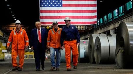 Aux Etats-Unis, Donald Trump passe à 50 % la surtaxe sur l’acier et l’aluminium et met le secteur sous pression