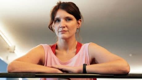 »Gym« von Verena Keßler: Körperkult, Proteinpulver – und Harzer Käse