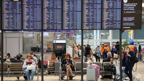 Gewalt gegen Kinder: Airport-Attacke: Mann verletzt Zweijährigen lebensgefährlich