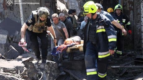 La Russie frappe durement la région de Dnipro en Ukraine avant l'ouverture du sommet de l'Otan