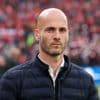Transferupdates | Succescoach Simonis zou bij Wolfsburg in beeld zijn