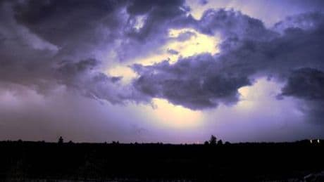 Il caldo anomalo ha le ore contate: dove e quando tornano i temporali