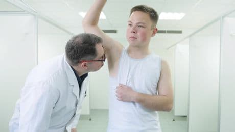 Geruchs-Check der Stiftung Warentest - Nur zwei von 15 Männer-Deos sind „gut“