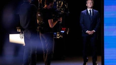 Sur TF1, Emmanuel Macron, président touche-à-tout confronté à son impossibilité à agir