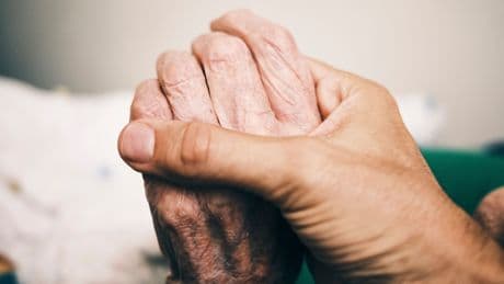 My Patient Invited Me To Her Home To Watch Her Die. What I Saw When I Arrived Gave Me Goosebumps.