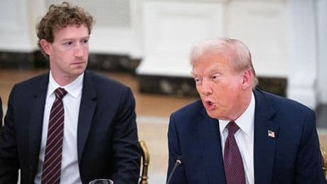 Trump'ın yemeğinde dikkat çeken detay: Zuckerberg zor anlar yaşadı... 'Siyasi kariyerinin başlangıcı'