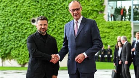 Krieg in der Ukraine: Selenskij zu Besuch in Berlin - Empfang bei Merz im Kanzleramt