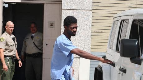 Lil Nas X laat na arrestatie voor het eerst van zich horen: ’Vier angstaanjagende dagen’