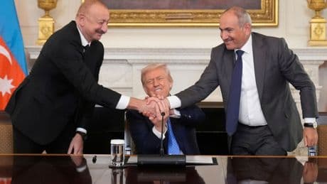 Bei Treffen mit Trump: Armenien und Aserbaidschan verpflichten sich zu Friedensschluss