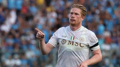De Bruyne show, doppietta e applausi: il Napoli di Conte batte il Girona