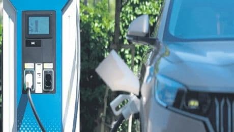 TİMUR SIRT / Togg otomobili yeniliyor robotları sırada bekliyor