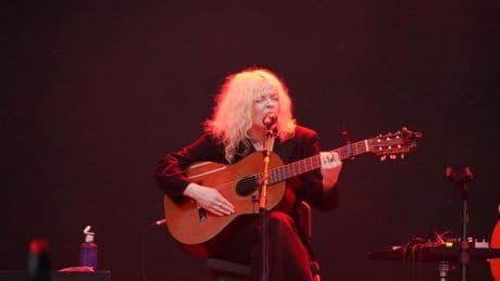 Jessica Pratt logra el milagro del público silencioso
