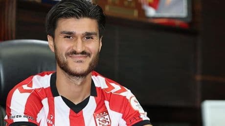Sivasspor, Yusuf Cihat Çelik’i transfer etti
