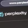 Perplexity mausert sich auf iPhones zum Sprachassistenten