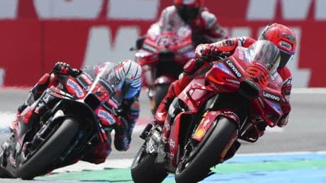 Marc Márquez, intocable, hace de nuevo historia en Assen