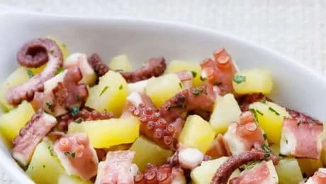 No todo es 'a feira' con el pulpo: una ensalada de verano para hacer en 10 minutos