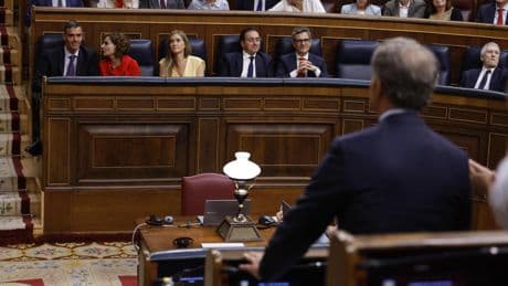 Sánchez y Feijóo se acusan de la foto del narco y los prostíbulos del suegro: abismo inédito entre el Gobierno y la oposición
