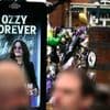 Des milliers de fans rendent un dernier hommage à Ozzy Osbourne à Birmingham