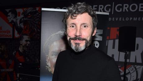 ’Mark van Bommel praat met Italiaanse Parma over functie als hoofdtrainer’
