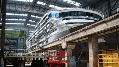 Schiffsbau : „Mangelnde Bereitschaft zu pragmatischen Lösungen“: Sanierer sorgt für Zoff bei der Meyer-Werft