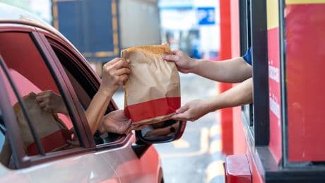 Is there a fast-food price war looming? Companies face difficult challenge if they go too high