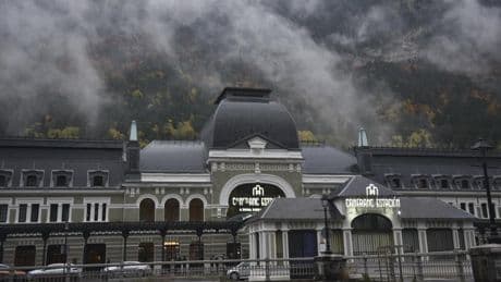 El nuevo Canfranero anima la reapertura con Francia