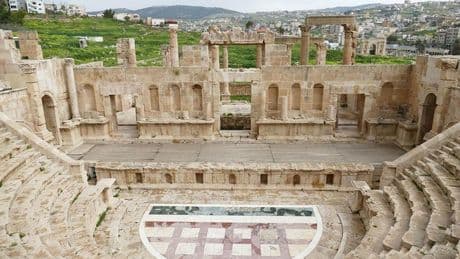 No es Petra: la ciudad desconocida que es la Pompeya de Asia y la joya romana de Jordania