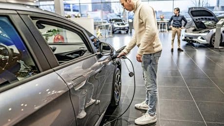 China meldt vooruitgang in beraad met EU over elektrische auto's