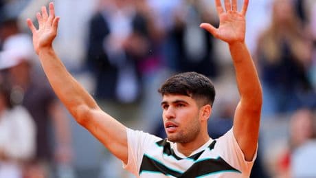 Roland-Garros : malmené par Shelton, Alcaraz remporte un somptueux bras de fer