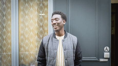 « À l’école, on ne peut pas se contenter de faire le boulot » :  Mouhamadou, le grand remplaçant