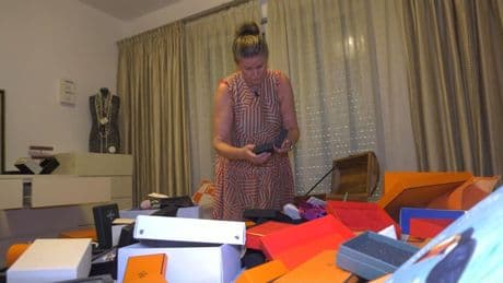 „Das ist schon brutal” - Frau verliert 1 Mio. Rente in einer Nacht