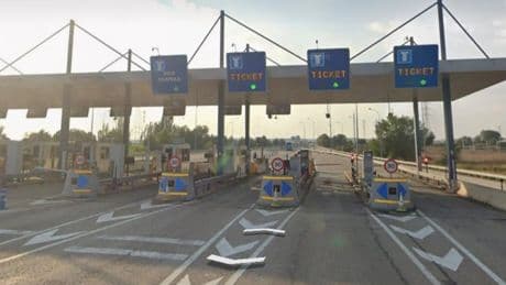 El truco de un ingeniero francés para ahorrar hasta un 30% en los peajes de la carretera