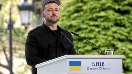 Du showman au chef de guerre : sur Arte, aux origines de Volodymyr Zelensky