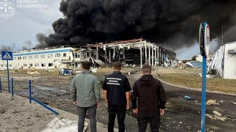 Guerre en Ukraine : les Russes visent les villes, les Ukrainiens touchent les infrastructures énergétiques