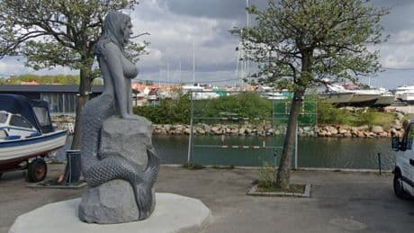 Dinamarca retirará una estatua de sirena acusada de “pornográfica” y “vulgar”