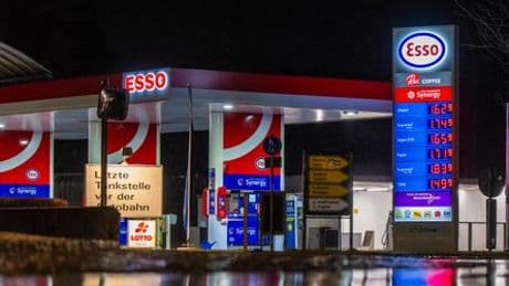 Tanken und Spritpreise: Morgens ist Sprit bis zu 13 Cent teurer als am Abend